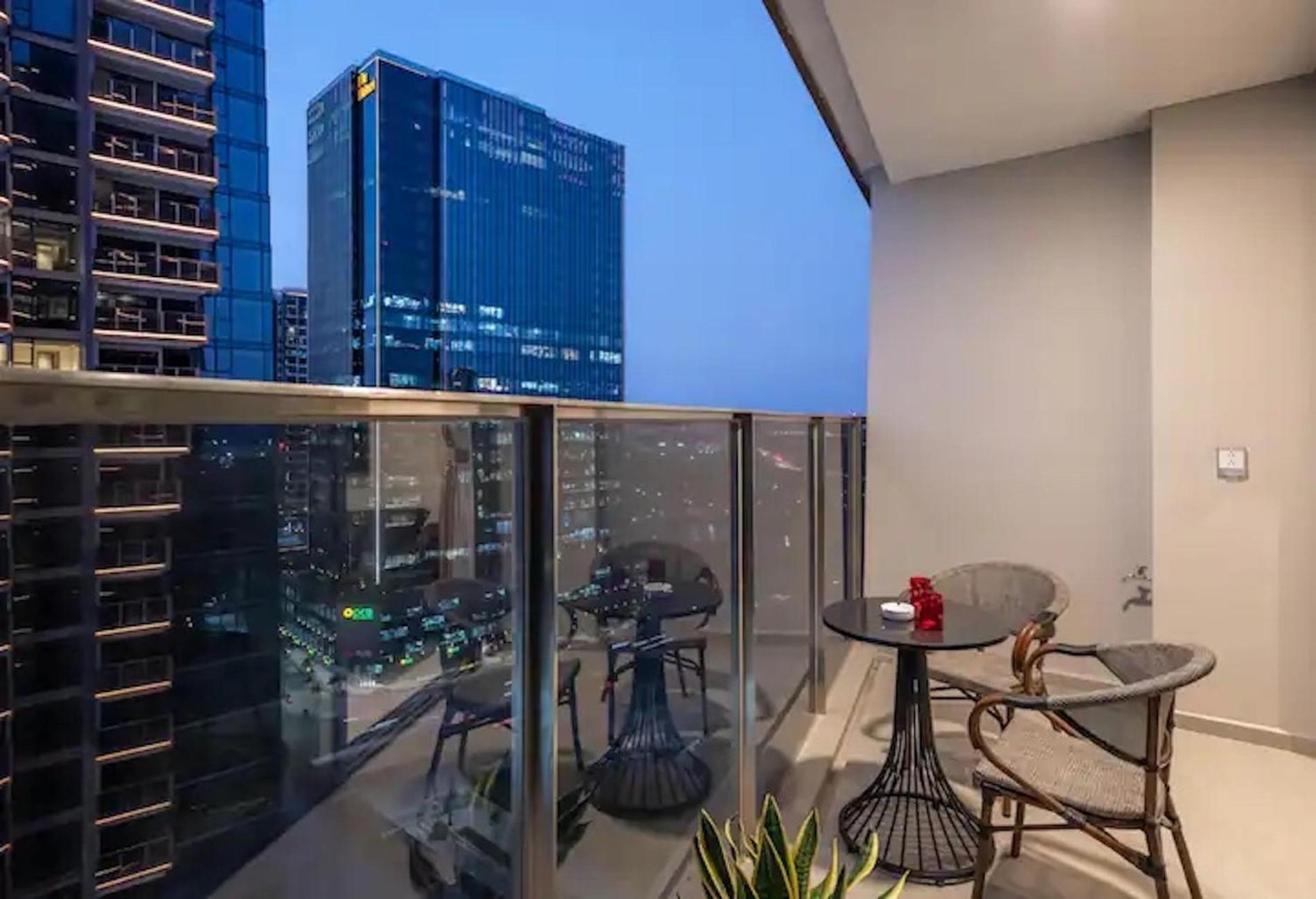 The Opera Apartment Cental Saigon Free Pool-Gym-Sauna Room- Golf Mini Ho Chi Minh City Exterior photo