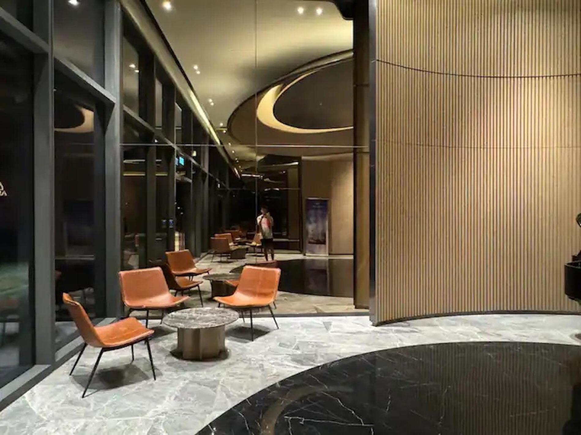The Opera Apartment Cental Saigon Free Pool-Gym-Sauna Room- Golf Mini Ho Chi Minh City Exterior photo