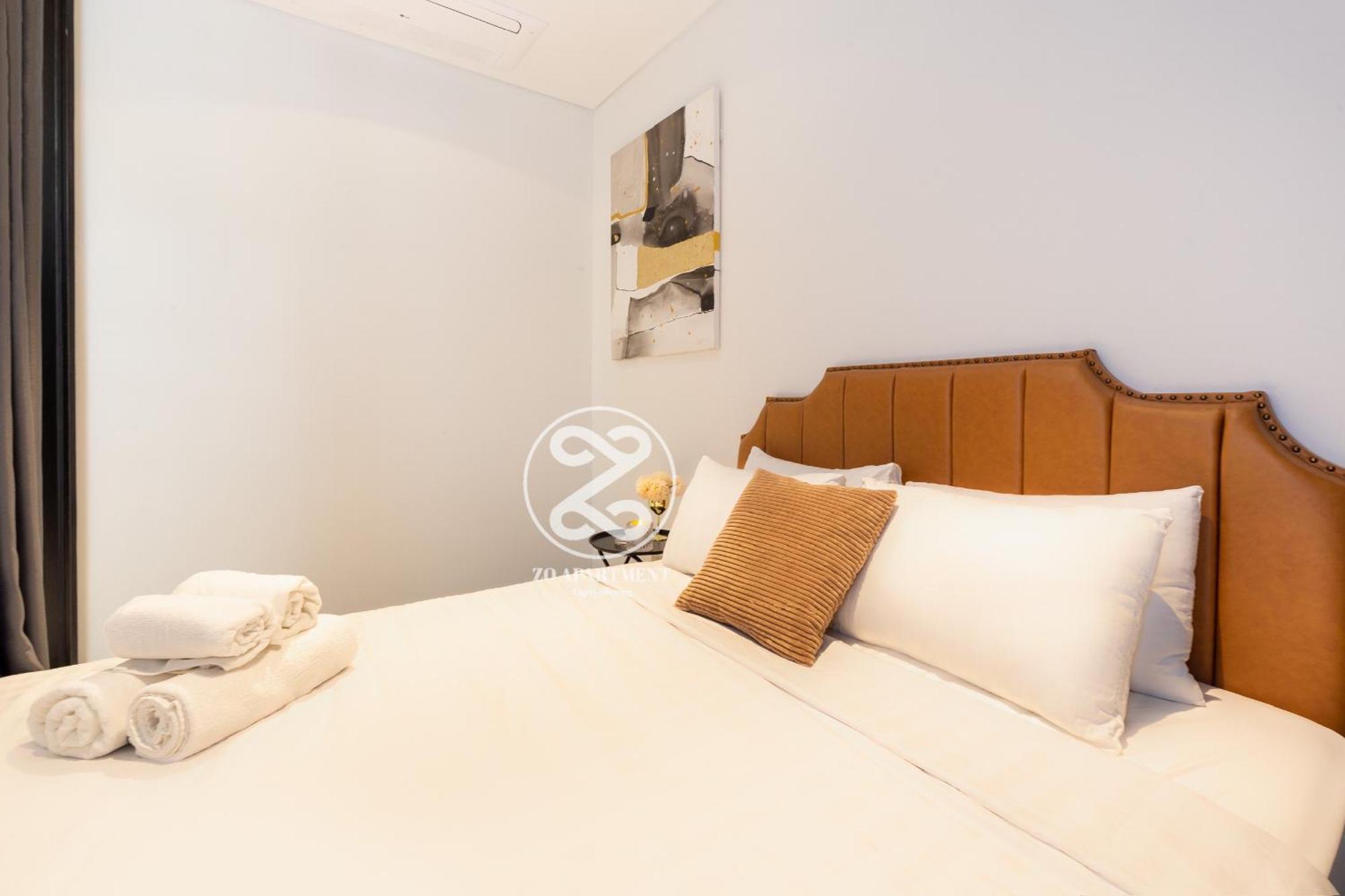 The Opera Apartment Cental Saigon Free Pool-Gym-Sauna Room- Golf Mini Ho Chi Minh City Exterior photo