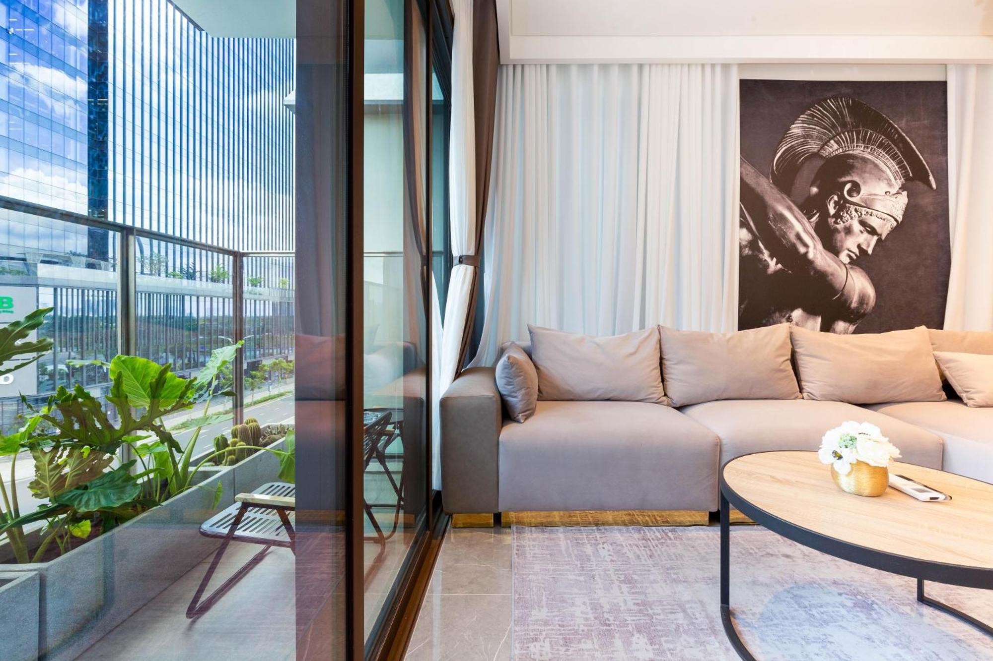 The Opera Apartment Cental Saigon Free Pool-Gym-Sauna Room- Golf Mini Ho Chi Minh City Exterior photo